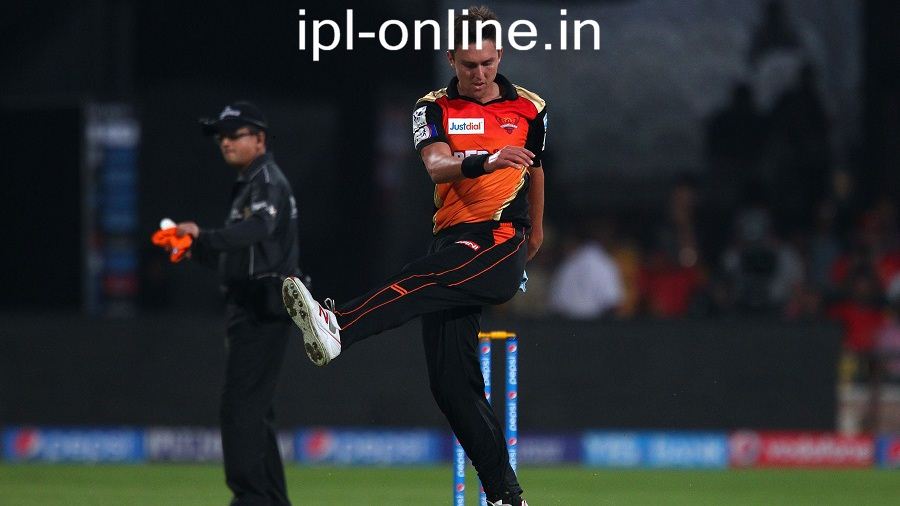 Royal Challengers Bangalore v Sunrisers Hyderabad